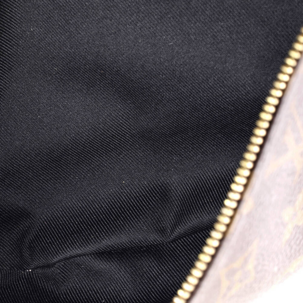 Louis Vuitton Bum Bag - Picture 5 of 7